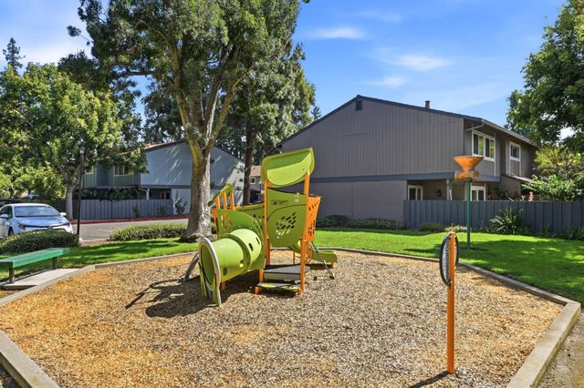 552 Crimsonberry Way, San Jose, CA 95129