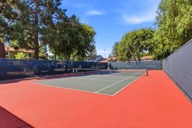 552 Crimsonberry Way, San Jose, CA 95129