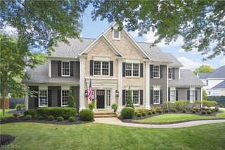 743 White Tail Ridge Drive, Fairlawn, OH 44333