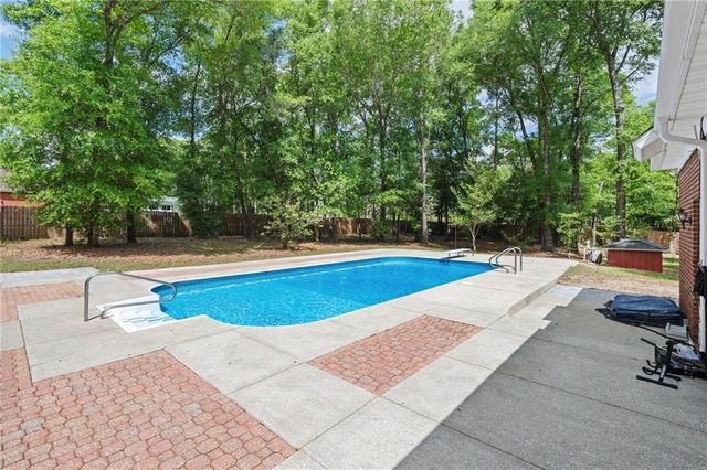 8500 Vintage Woods Drive, Mobile, AL 36619