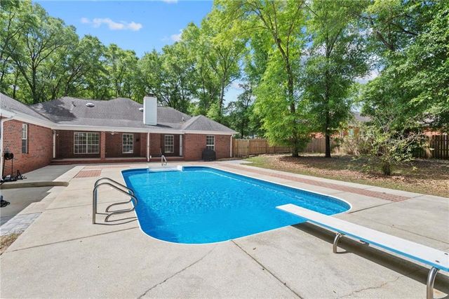 8500 Vintage Woods Drive, Mobile, AL 36619