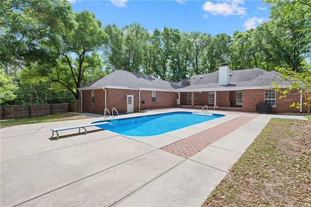 8500 Vintage Woods Drive, Mobile, AL 36619