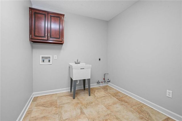 8500 Vintage Woods Drive, Mobile, AL 36619