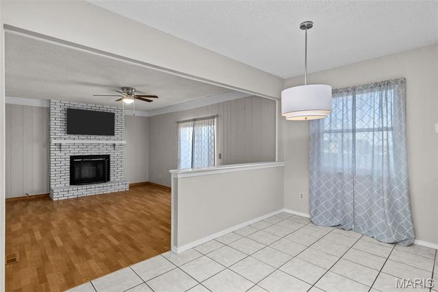 4677 Onondaga Trail, St Charles, MO 63304