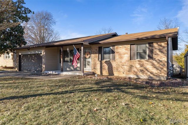 4677 Onondaga Trail, St Charles, MO 63304