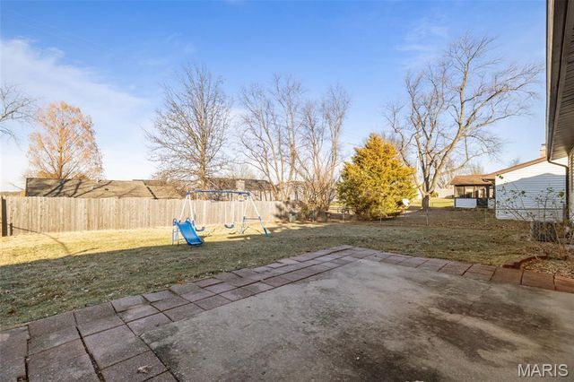 4677 Onondaga Trail, St Charles, MO 63304