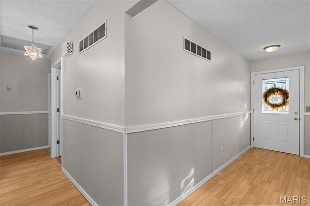 4677 Onondaga Trail, St Charles, MO 63304