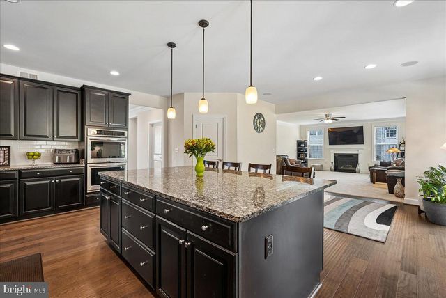41700 WAKEHURST PL, Leesburg, VA 20176