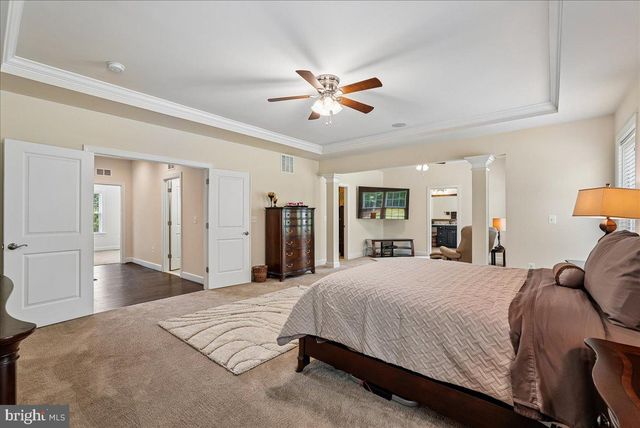 41700 WAKEHURST PL, Leesburg, VA 20176