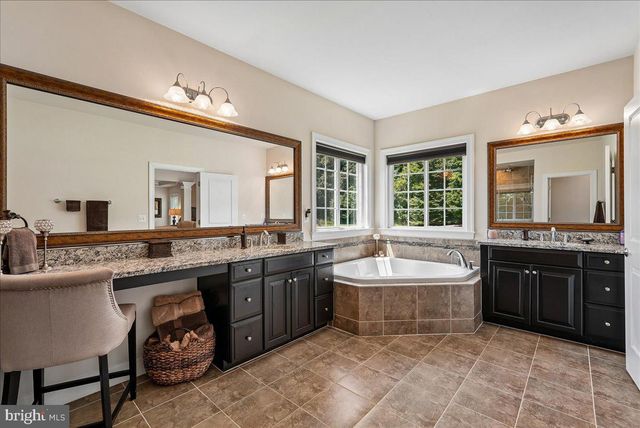 41700 WAKEHURST PL, Leesburg, VA 20176
