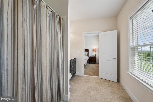 41700 WAKEHURST PL, Leesburg, VA 20176