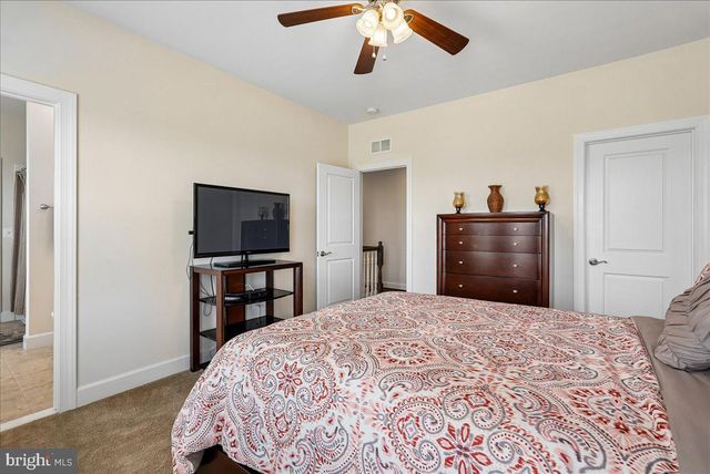 41700 WAKEHURST PL, Leesburg, VA 20176