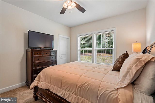 41700 WAKEHURST PL, Leesburg, VA 20176