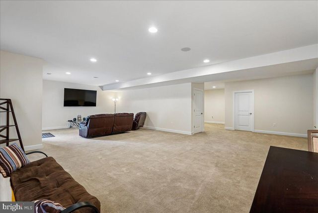 41700 WAKEHURST PL, Leesburg, VA 20176