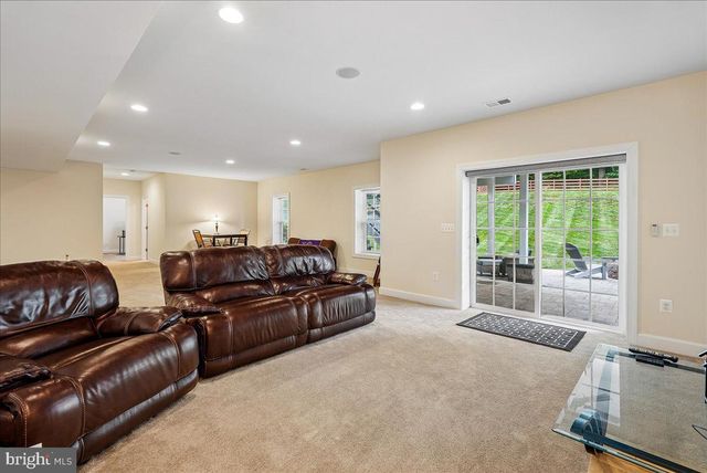 41700 WAKEHURST PL, Leesburg, VA 20176