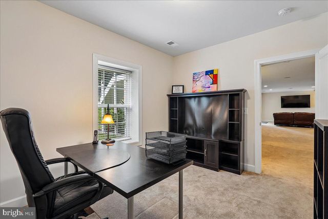 41700 WAKEHURST PL, Leesburg, VA 20176