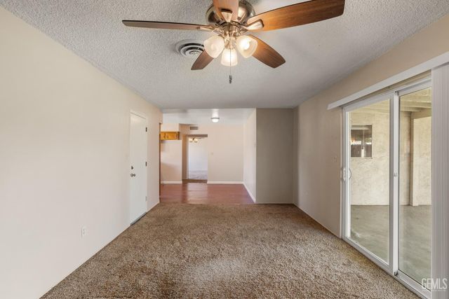 10801 Baron Avenue, Bakersfield, CA 93312