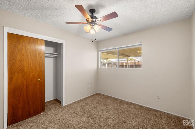 10801 Baron Avenue, Bakersfield, CA 93312