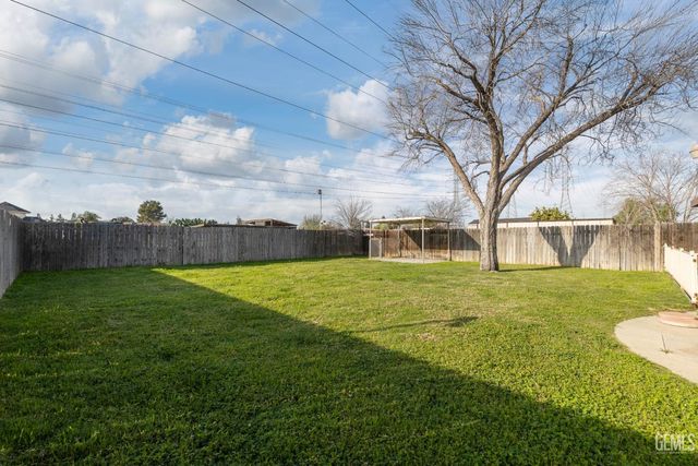 10801 Baron Avenue, Bakersfield, CA 93312