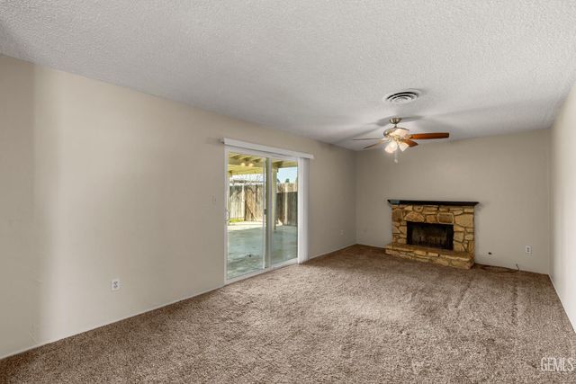 10801 Baron Avenue, Bakersfield, CA 93312