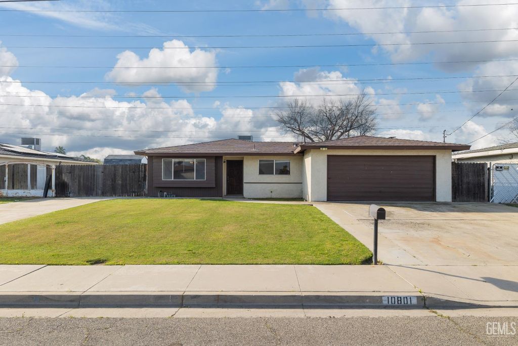 10801 Baron Avenue, Bakersfield, CA 93312