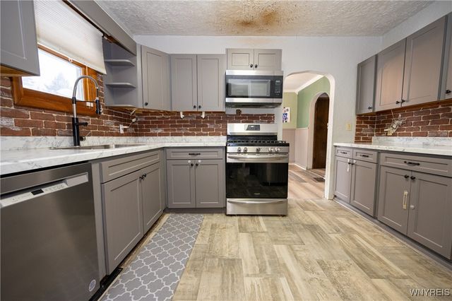 20 Morton Avenue, Lockport City, NY 14094