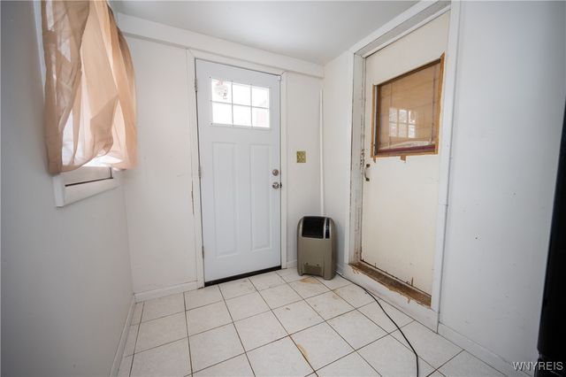 20 Morton Avenue, Lockport City, NY 14094