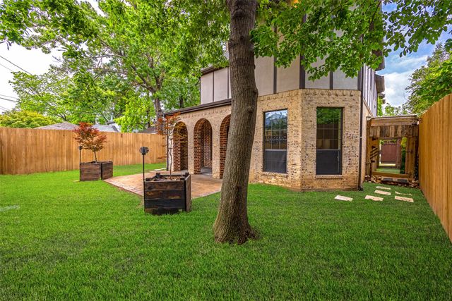 6115 Palo Pinto Avenue, Dallas, TX 75214