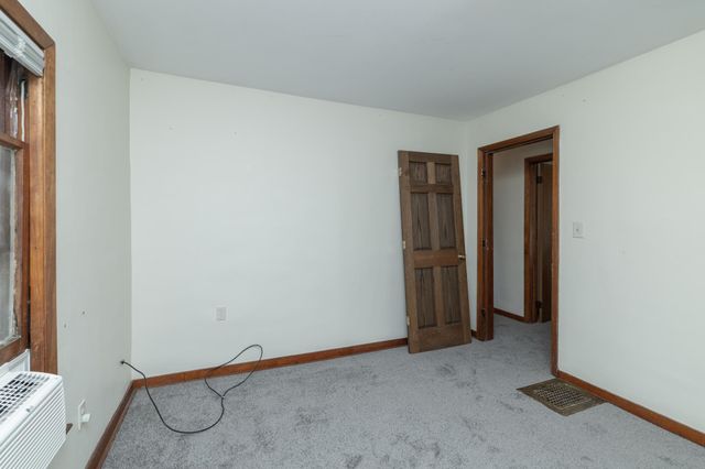 632 Smith Avenue S, Saint Paul, MN 55107