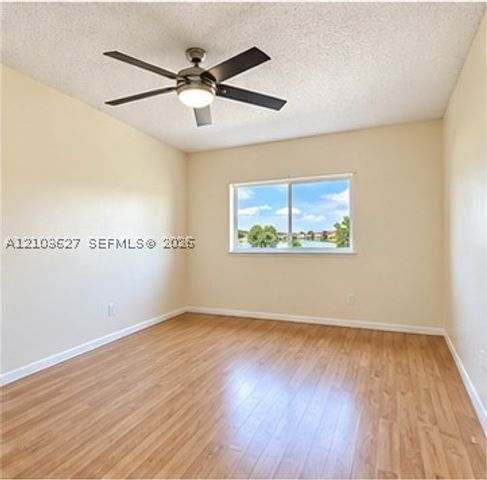 3445 NW 44th St 201, Oakland Park, FL 33309
