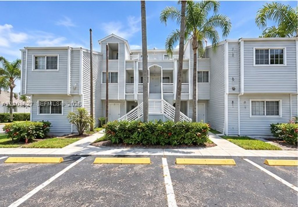 3445 NW 44th St 201, Oakland Park, FL 33309