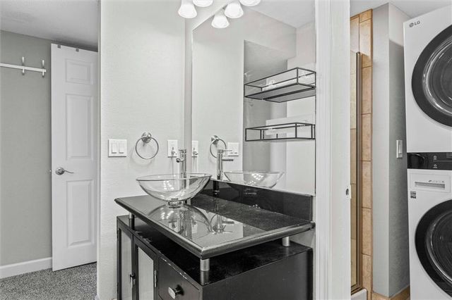 4056 Warwick Boulevard 3, Kansas City, MO 64111