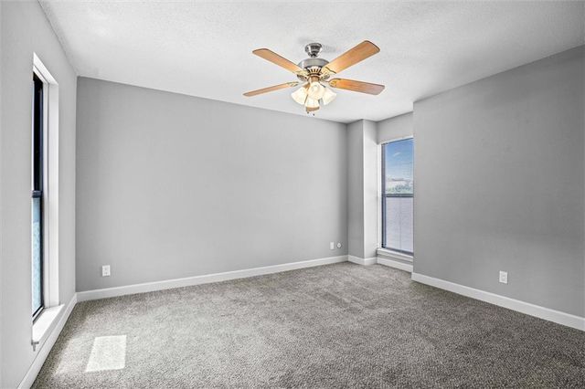 4056 Warwick Boulevard 3, Kansas City, MO 64111