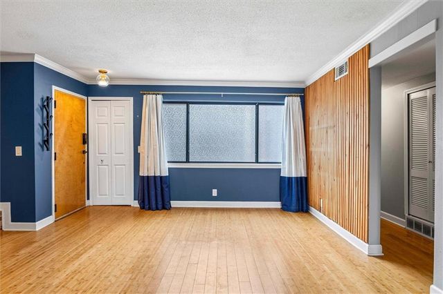4056 Warwick Boulevard 3, Kansas City, MO 64111