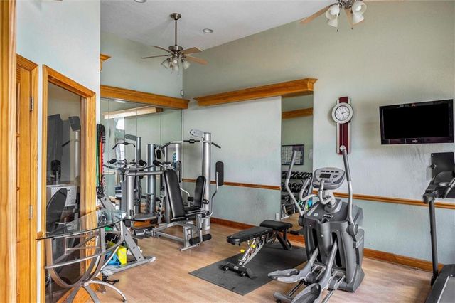 4056 Warwick Boulevard 3, Kansas City, MO 64111