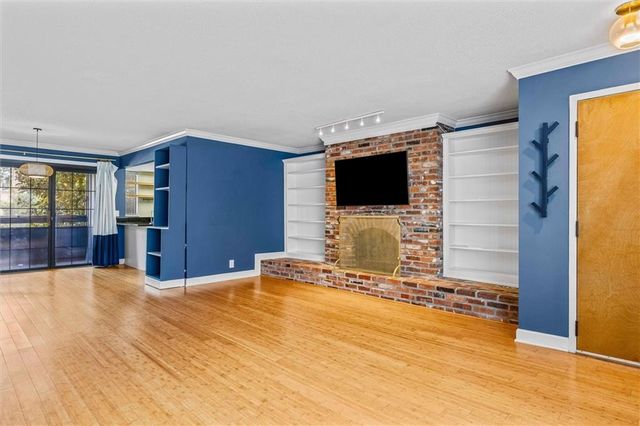 4056 Warwick Boulevard 3, Kansas City, MO 64111