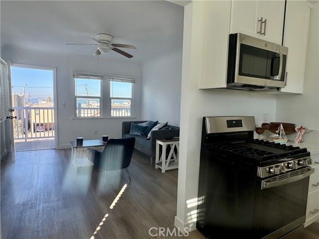 908 Manhattan Avenue D, Hermosa Beach, CA 90254