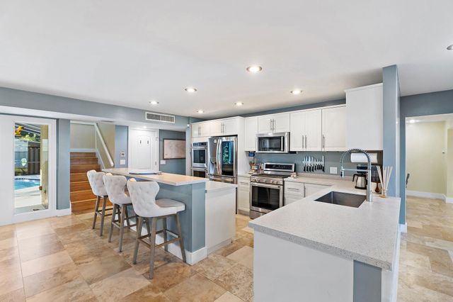 2315 S Indian River Drive, Fort Pierce, FL 34950