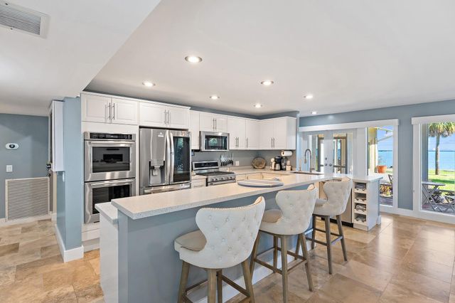 2315 S Indian River Drive, Fort Pierce, FL 34950