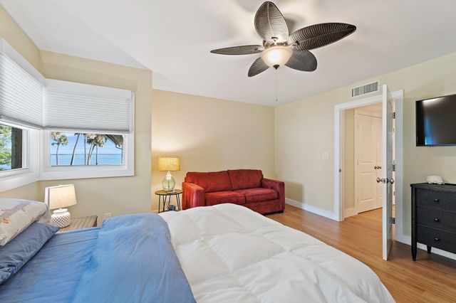 2315 S Indian River Drive, Fort Pierce, FL 34950