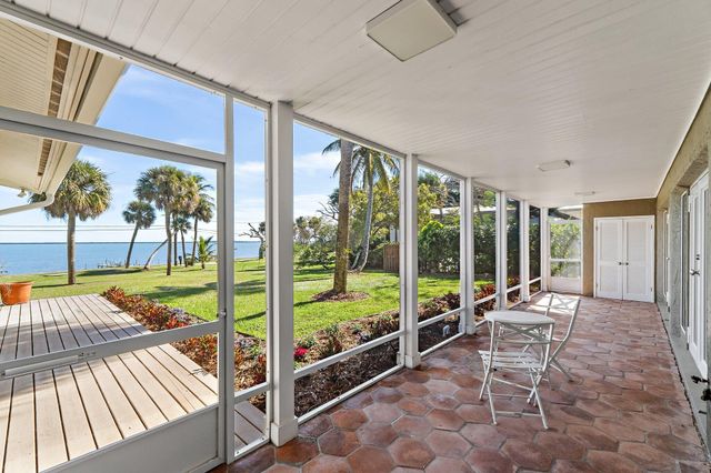 2315 S Indian River Drive, Fort Pierce, FL 34950