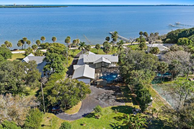 2315 S Indian River Drive, Fort Pierce, FL 34950