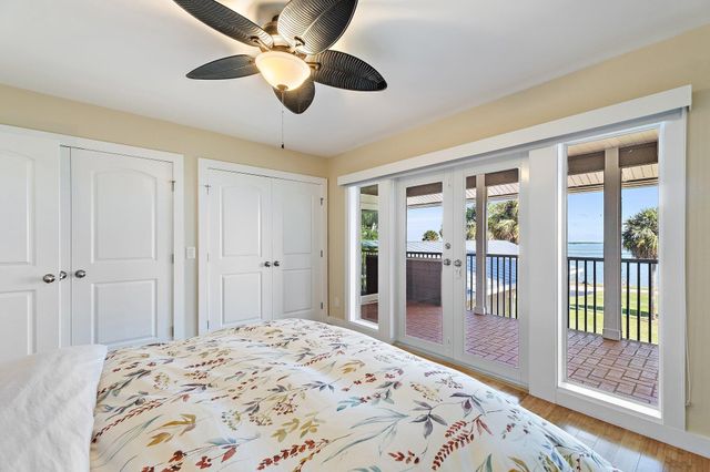 2315 S Indian River Drive, Fort Pierce, FL 34950