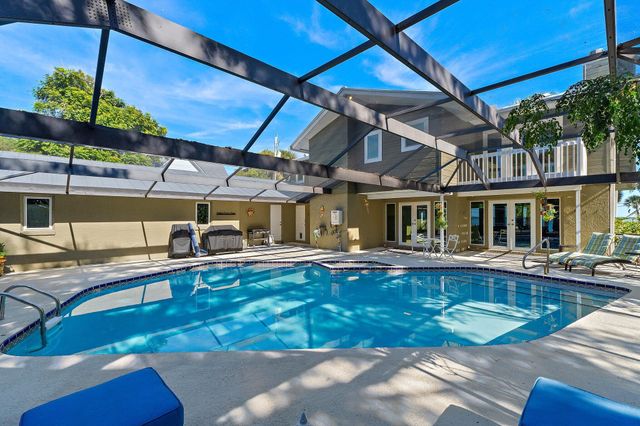 2315 S Indian River Drive, Fort Pierce, FL 34950