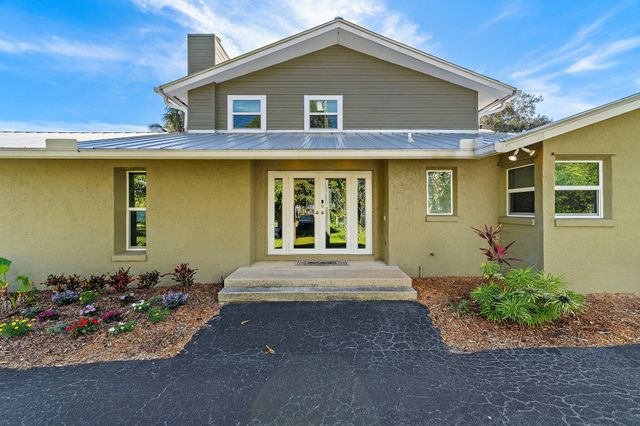 2315 S Indian River Drive, Fort Pierce, FL 34950