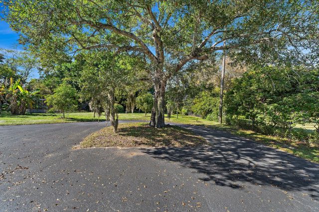 2315 S Indian River Drive, Fort Pierce, FL 34950