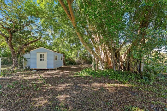 2315 S Indian River Drive, Fort Pierce, FL 34950