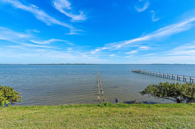 2315 S Indian River Drive, Fort Pierce, FL 34950