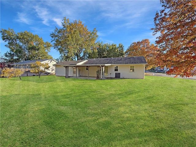 510 W 30th Street, Higginsville, MO 64037