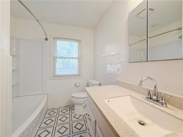 510 W 30th Street, Higginsville, MO 64037